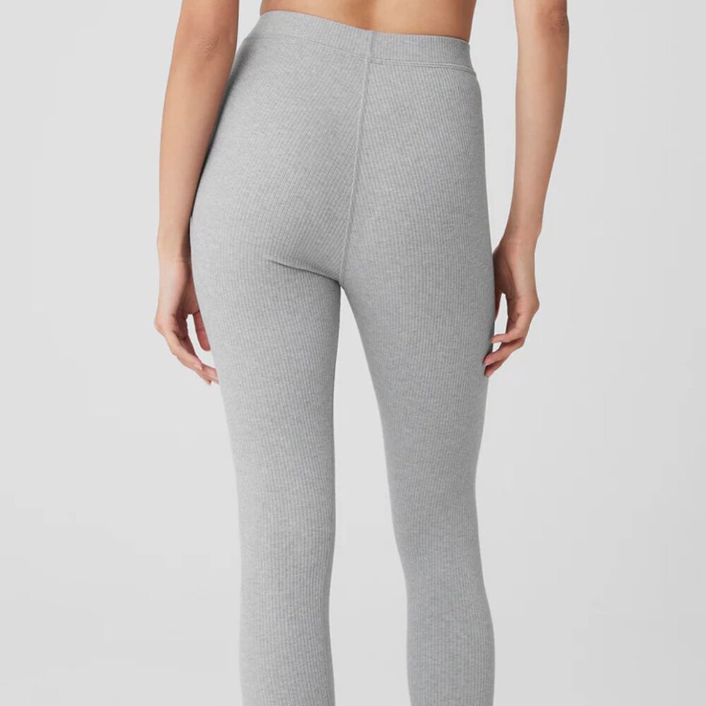 SOLD/Alo Yoga NWOT Ribbed High-Waist 7/8 Blissful Legging in Heather Grey Size L - Picture 2 of 7